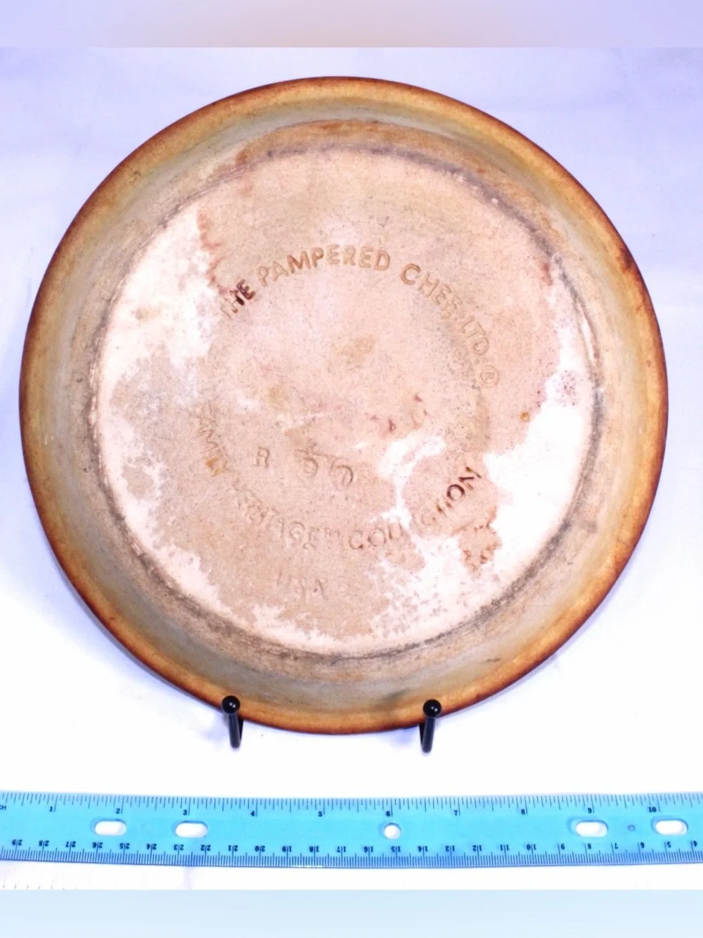 The Pampered Chef Family Heritage Collection Stoneware Serving Plate